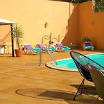 Ashram Sunshine Bed and breakfast *