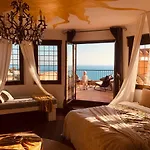 Ashram Sunshine Bed and breakfast *
