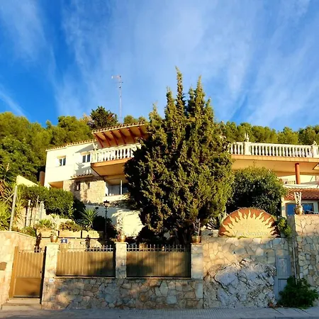 Ashram Sunshine Panzió