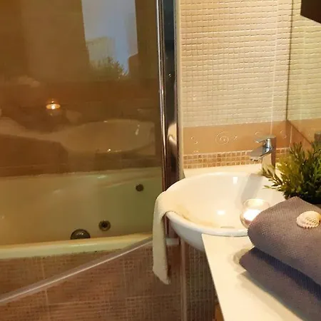 Ashram Sunshine Сиджес