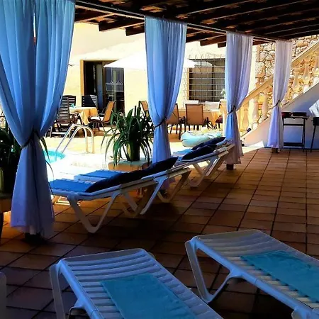Ashram Sunshine Bed & Breakfast *