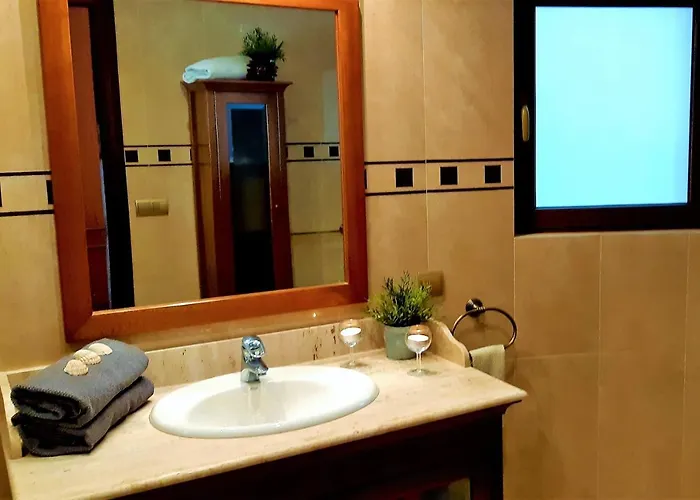 Ashram Sunshine Bed & Breakfast *