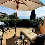 Ashram Sunshine B&B *