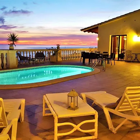 Alojamento de Acomodação e Pequeno-almoço Ashram Sunshine *