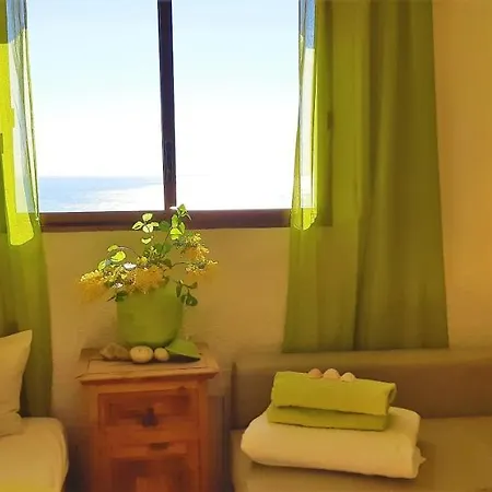 Ashram Sunshine Alojamento de Acomodação e Pequeno-almoço Sitges