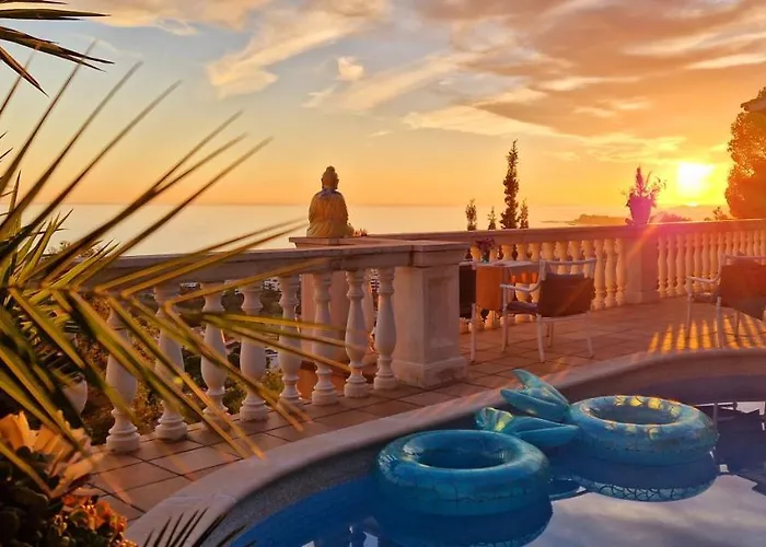 Ashram Sunshine * Sitges